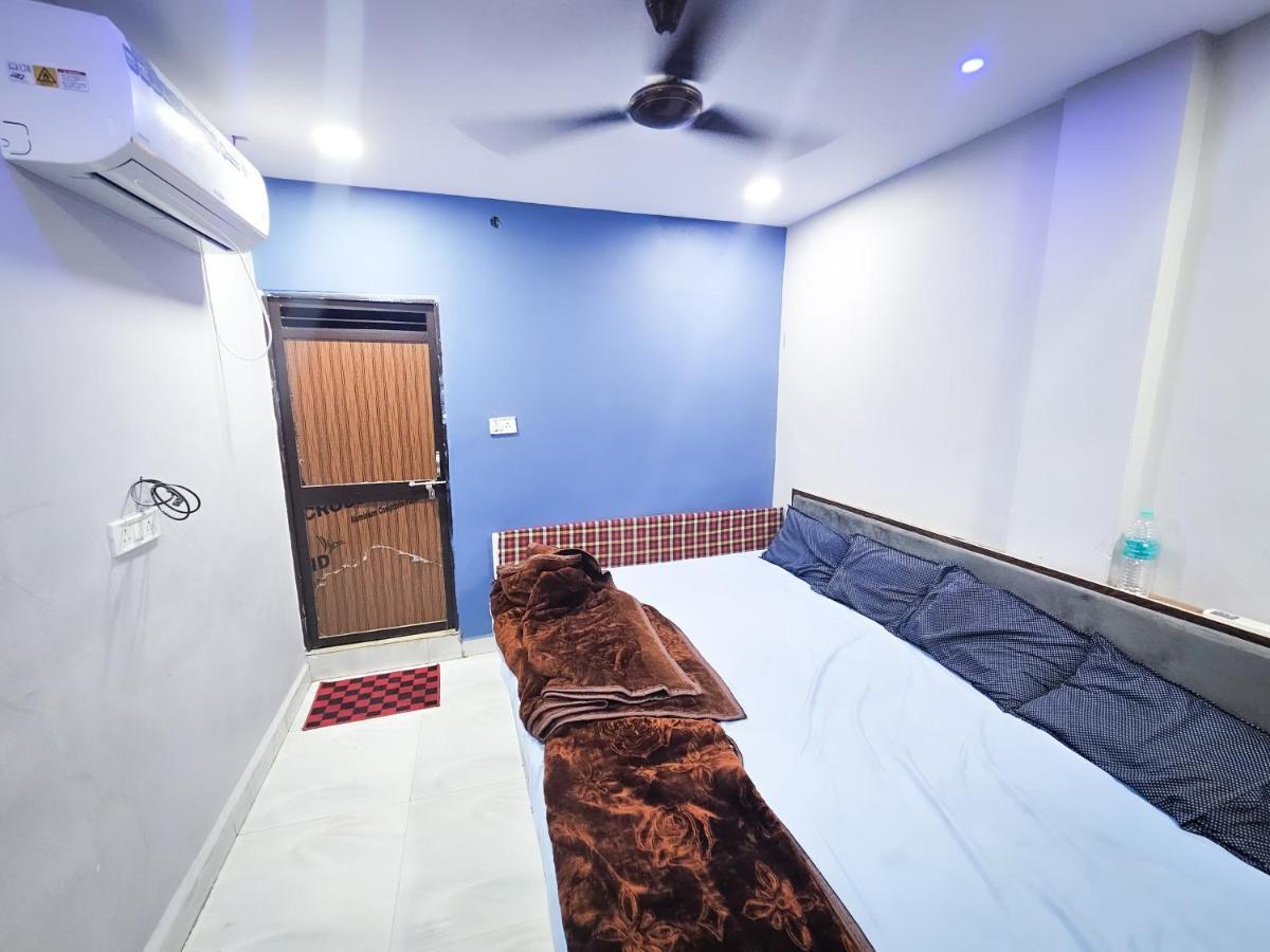 Hotel Ramghat View Уджайн Екстериор снимка